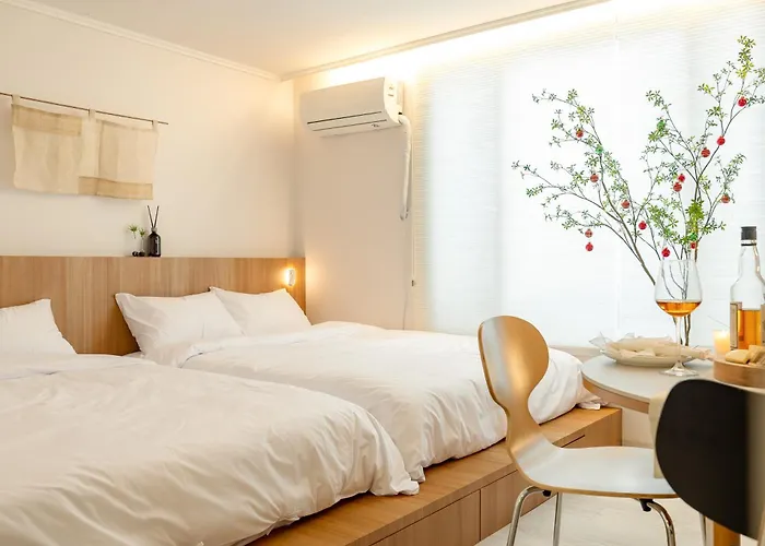 New Modern House In The Heart Of Jongno